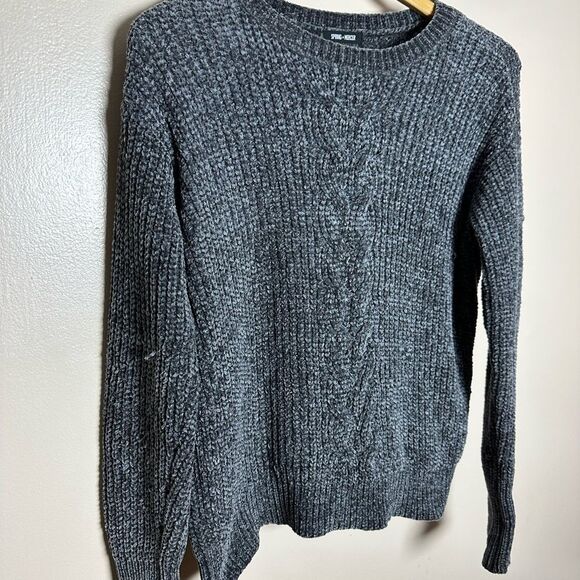 CLEARANCE! Gray Spring & Mercer Crewneck Sweater Size XS EUC - Picture 3 of 6